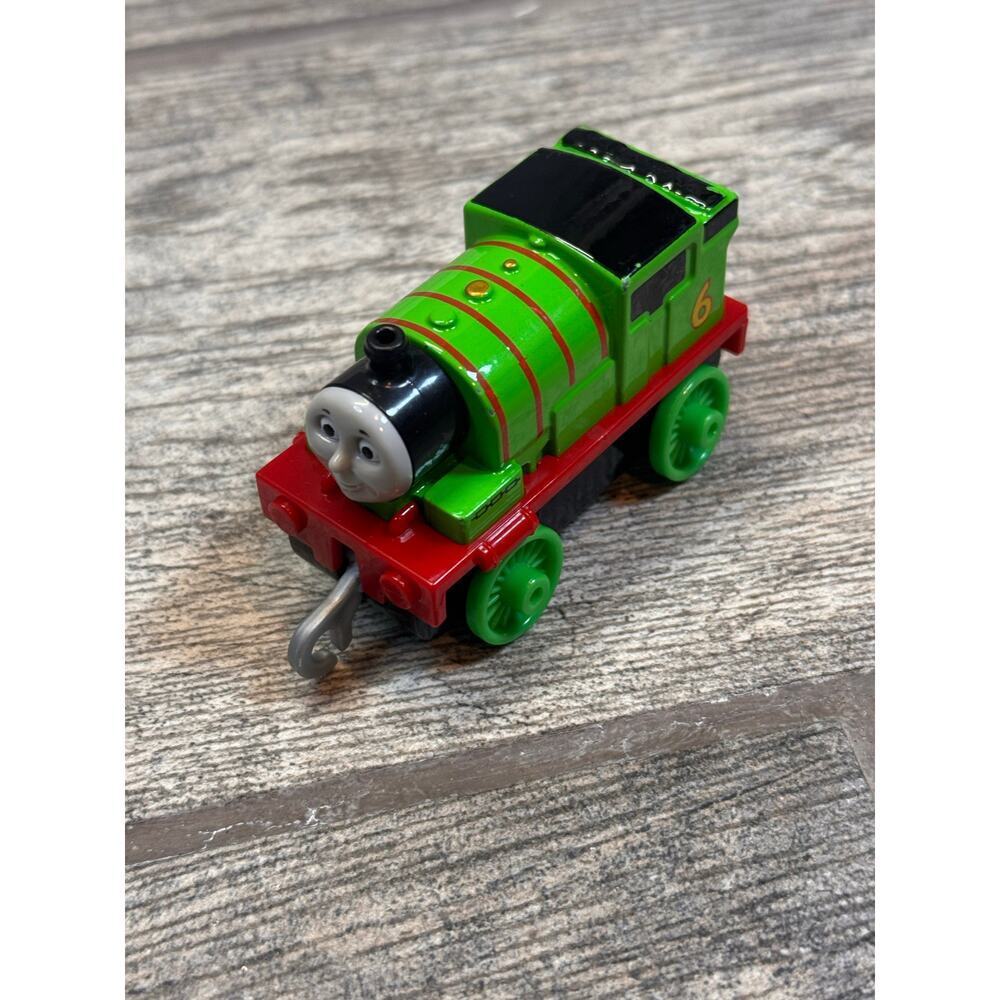 Percy "Thomas the Train" 2018 Train - Picture 2 of 4